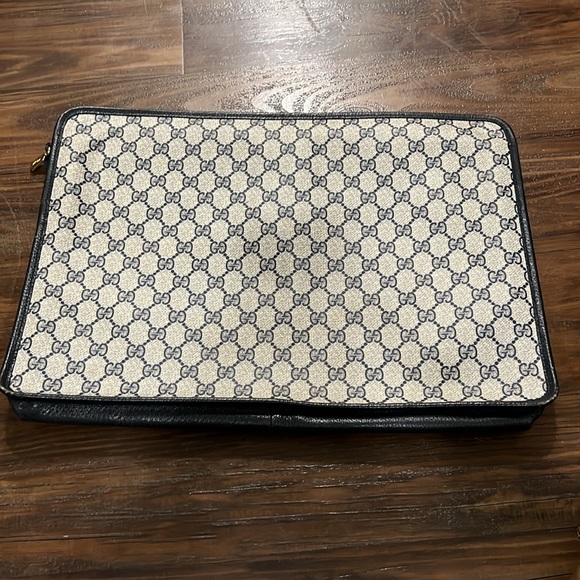 Authentic Gucci Oversized Document/Clutch - Picture 2 of 16